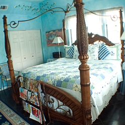 blue room bed1